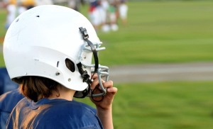 Super-Bowl-helmet-player