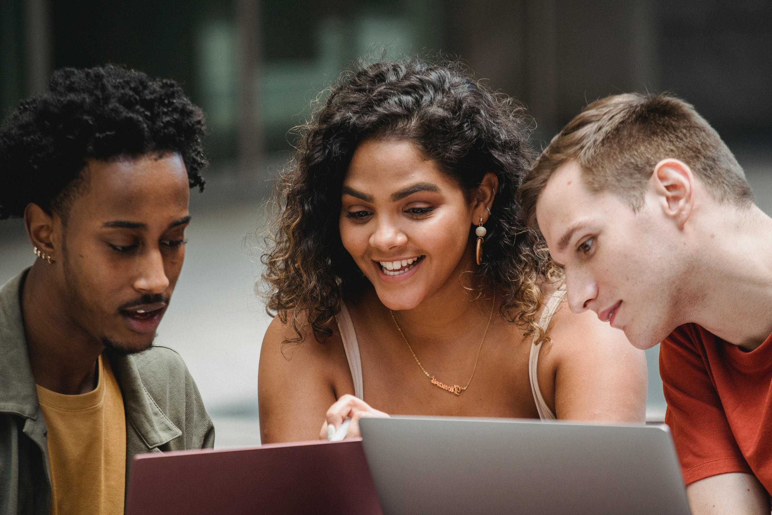 friends searching for top betting sites in their country